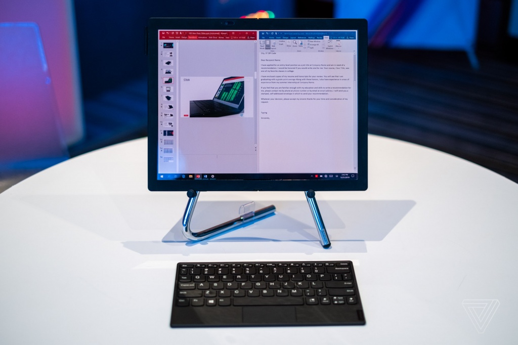 Lenovo ThinkPad X1 Fold-3.jpg